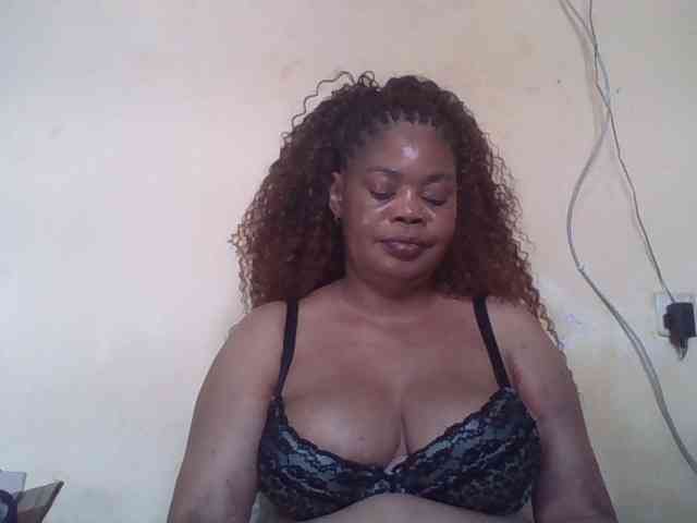 Sexydove webcam