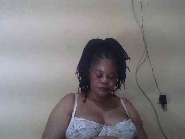 Sexydove webcam