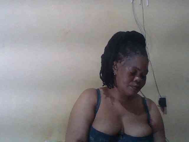 Sexydove webcam