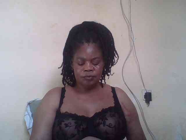 Sexydove webcam