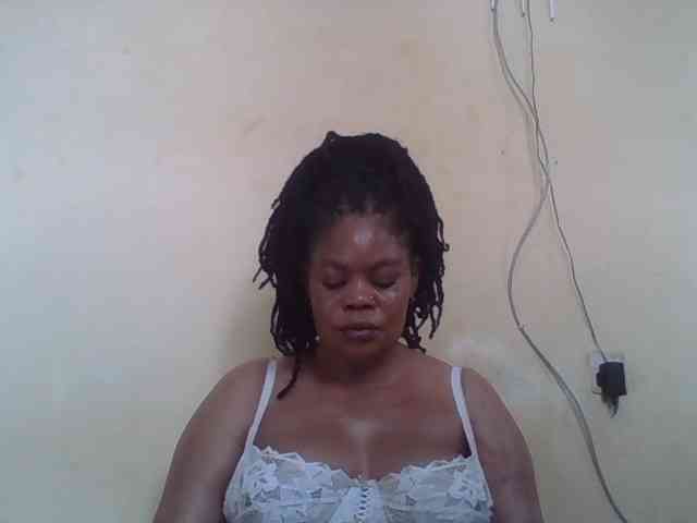 Sexydove webcam