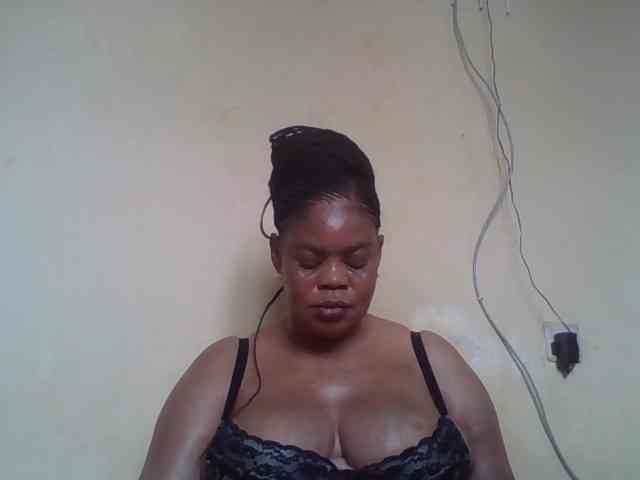 Sexydove webcam