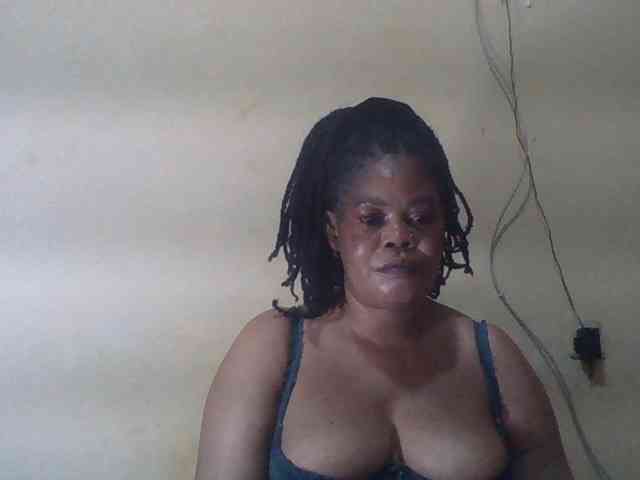 Sexydove Live Webcam on BongaCams