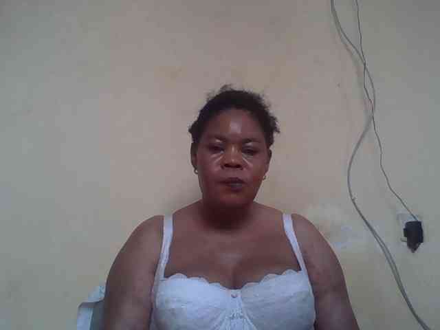 Sexydove webcam