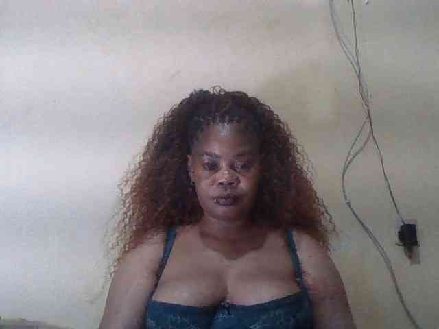 Sexydove webcam