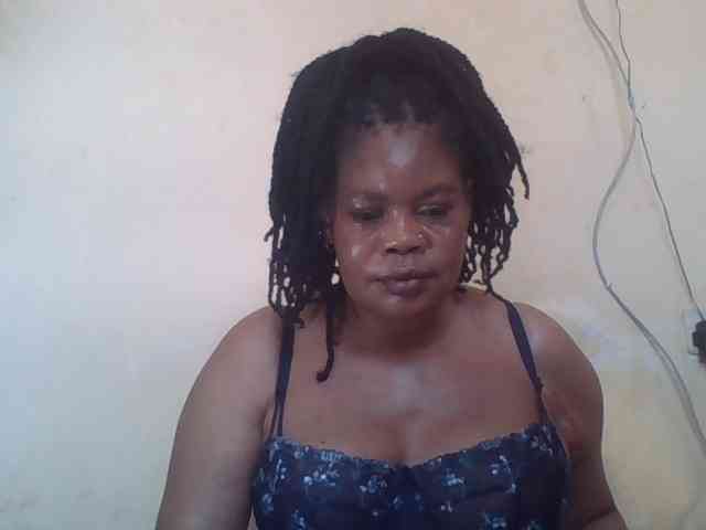 Sexydove webcam