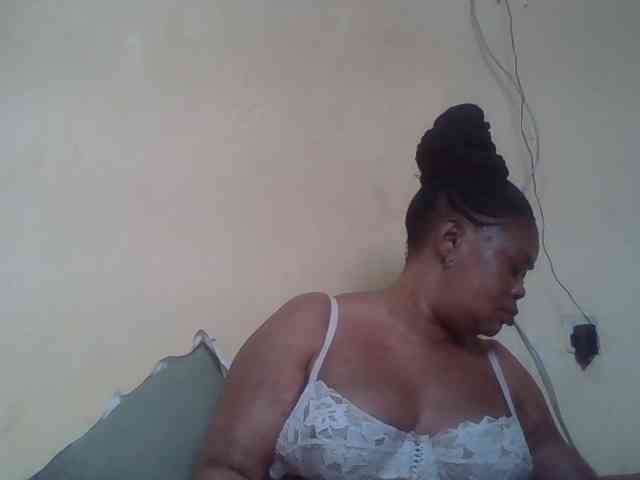 Sexydove webcam