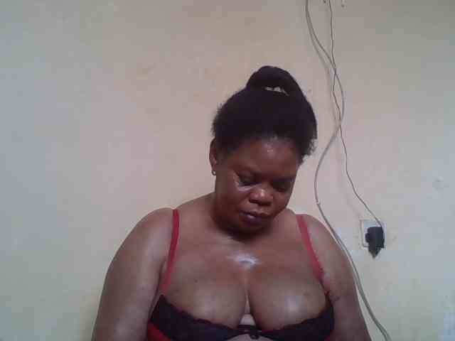 Sexydove webcam