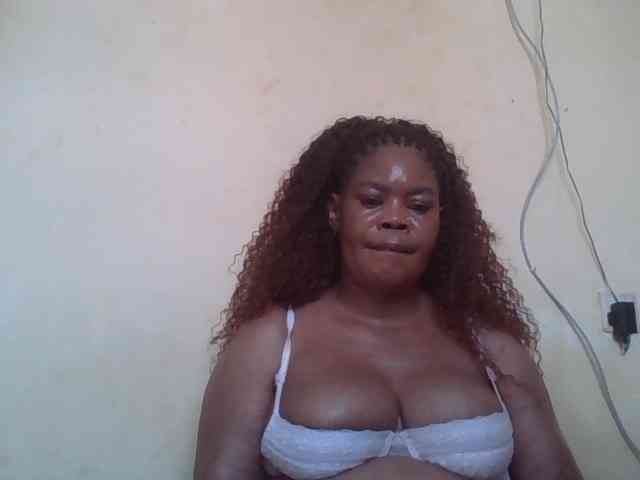 Sexydove webcam