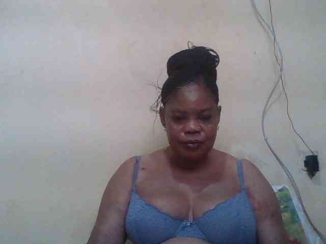 Sexydove webcam