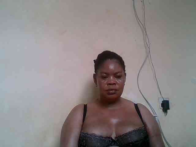 Sexydove webcam