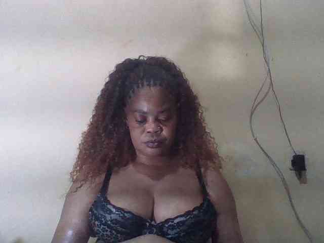 Sexydove webcam