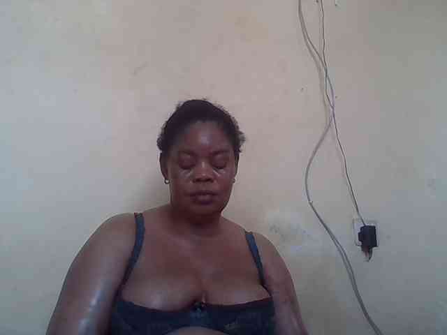 Sexydove webcam
