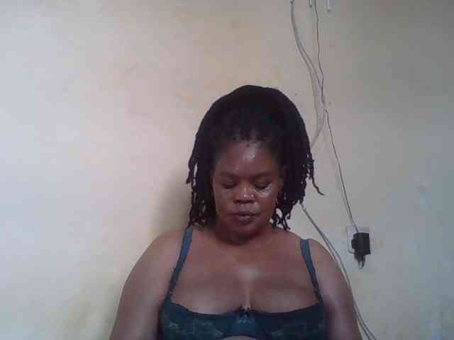 Model: Sexydove