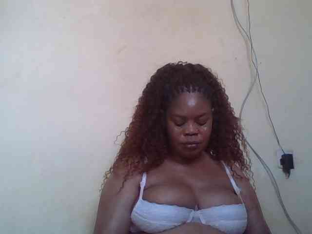 Sexydove webcam