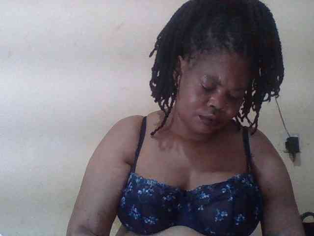 Sexydove webcam