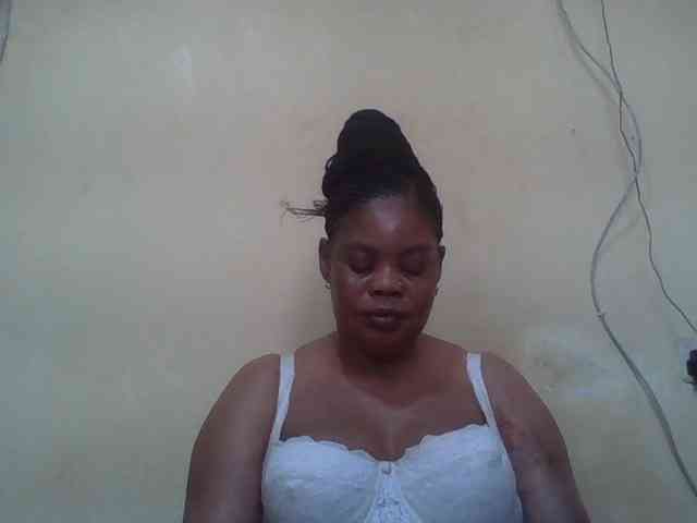 Sexydove webcam