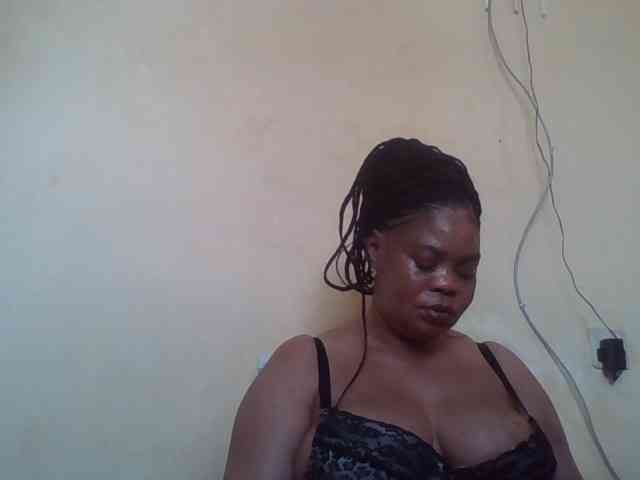 Model: Sexydove