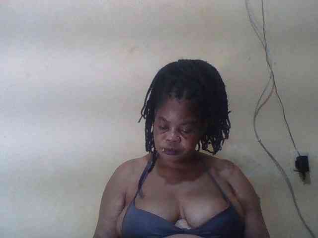 Sexydove webcam