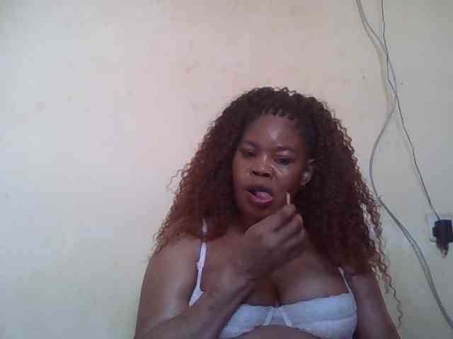 Sexydove webcam