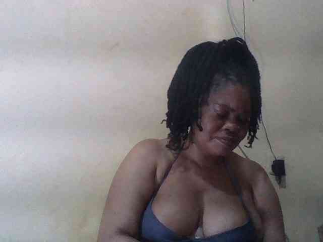 Sexydove webcam