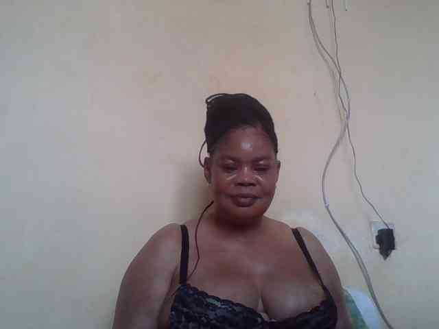Sexydove webcam