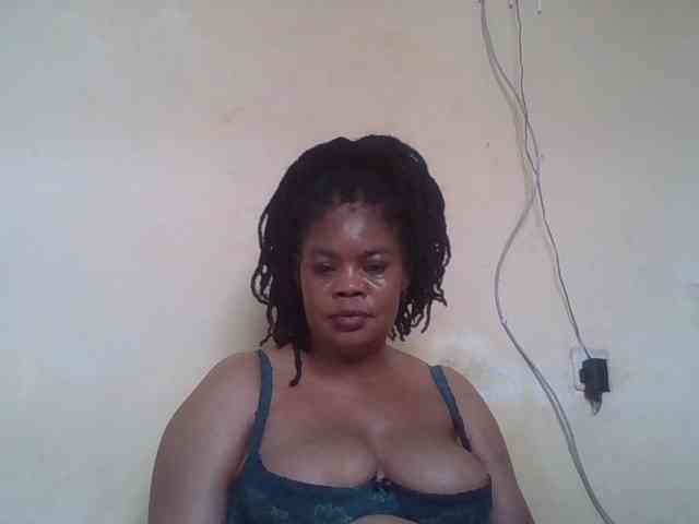 Sexydove webcam
