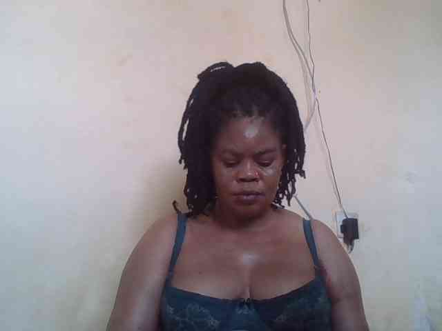 Model: Sexydove