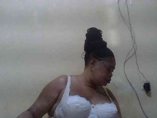 Sexydove webcam