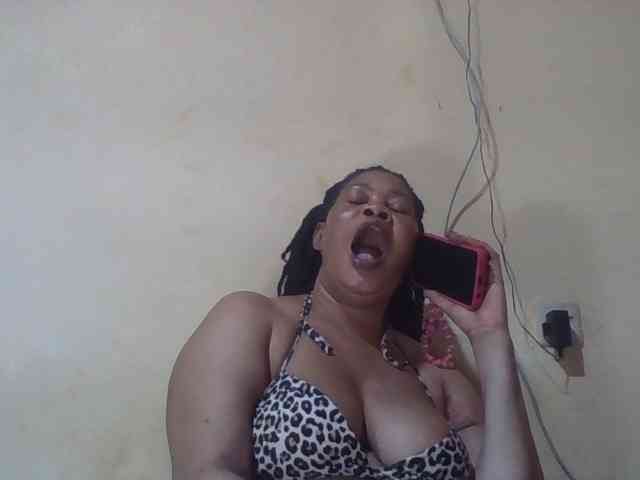 Sexydove webcam