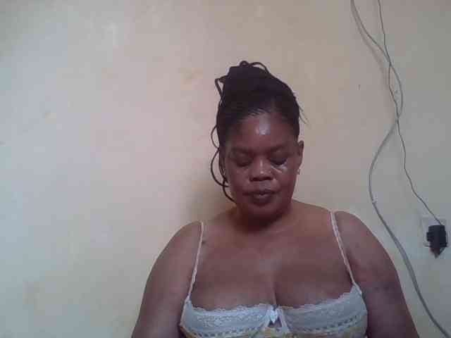 Sexydove webcam