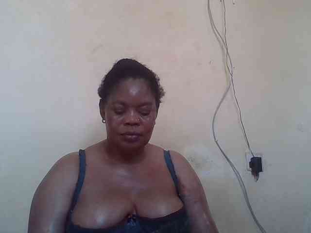 Sexydove webcam