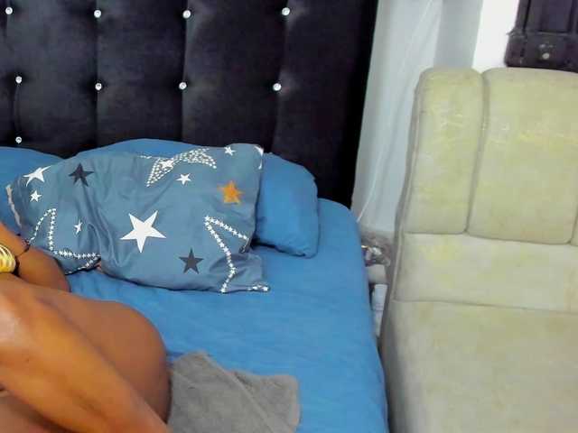 chocolatehot1 live cam on BongaCams