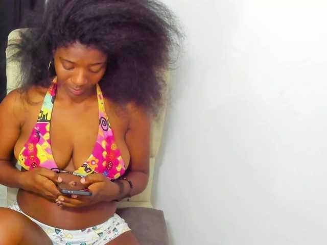 chocolatehot1 live cam on BongaCams