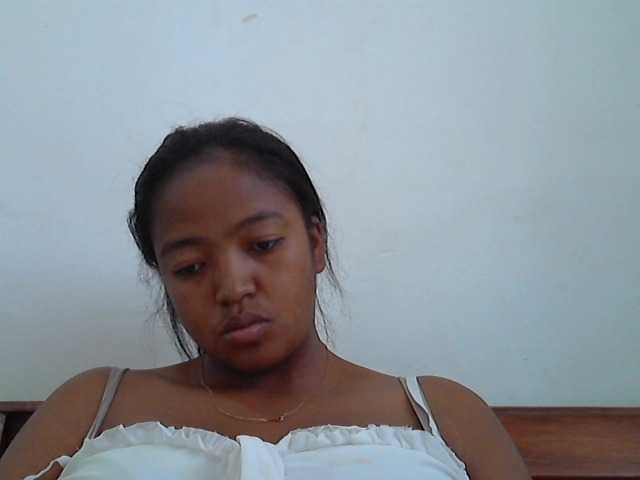 Aicha2 live cam on BongaCams