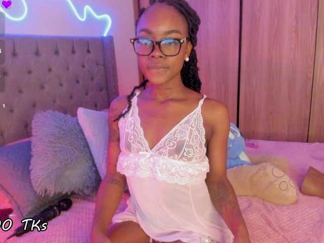 Miss-west live webcam show