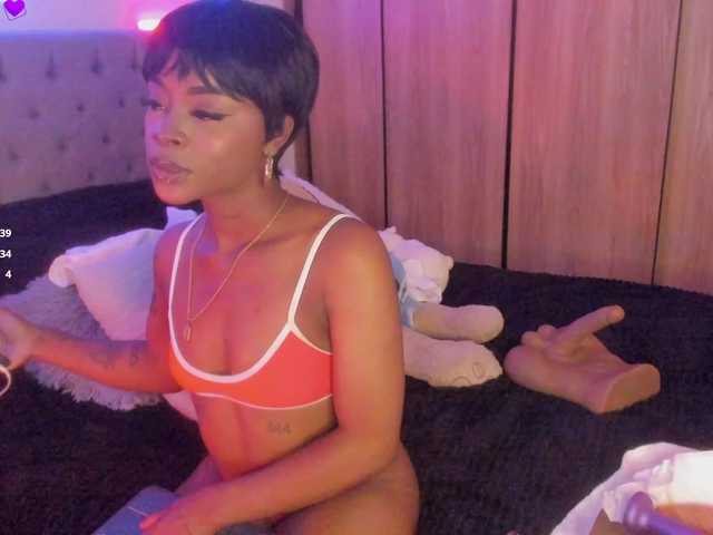 Miss-west live cam on BongaCams