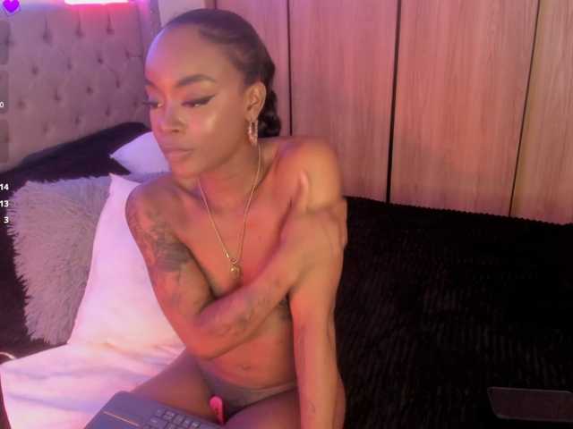 Miss-west live cam on BongaCams