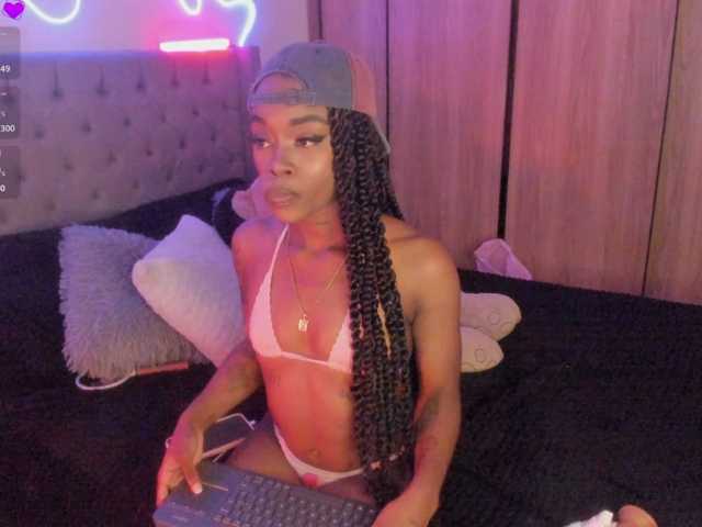 Miss-west live cam on BongaCams
