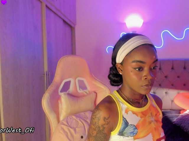 Miss-west Live Cam on BongaCams