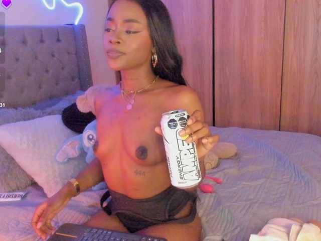 Miss-west live cam on BongaCams