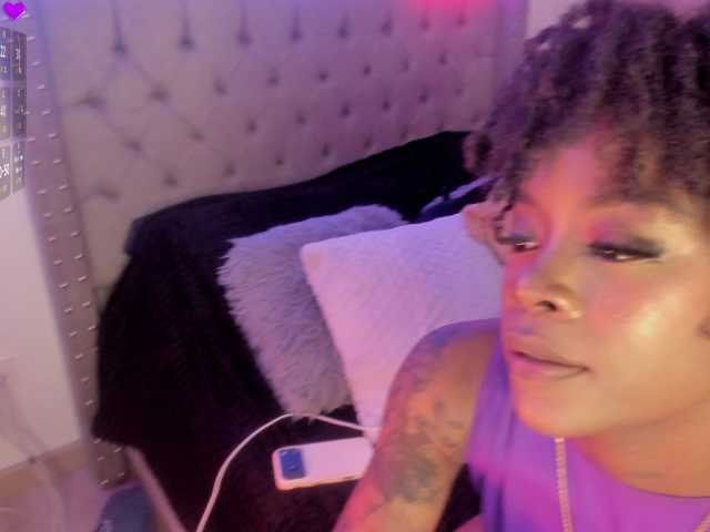 Miss-west live cam on BongaCams