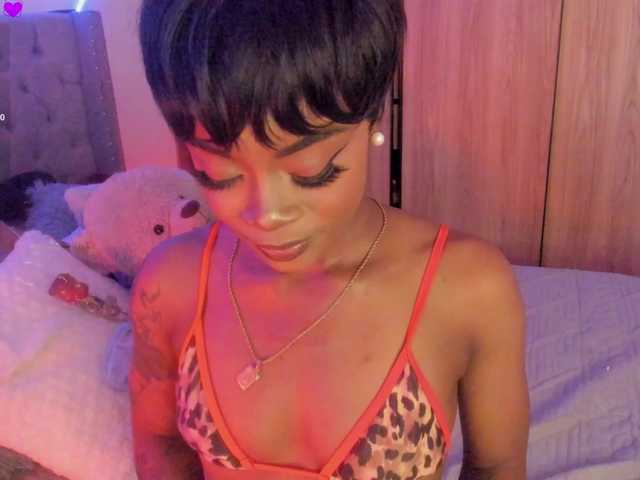 Miss-west live cam on BongaCams