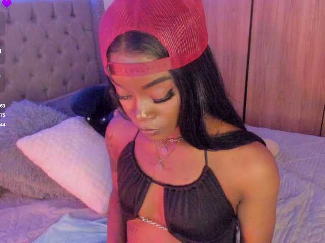 Miss-west live cam on BongaCams