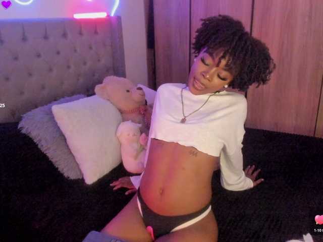 Miss-west, en directo ahora en BongaCams