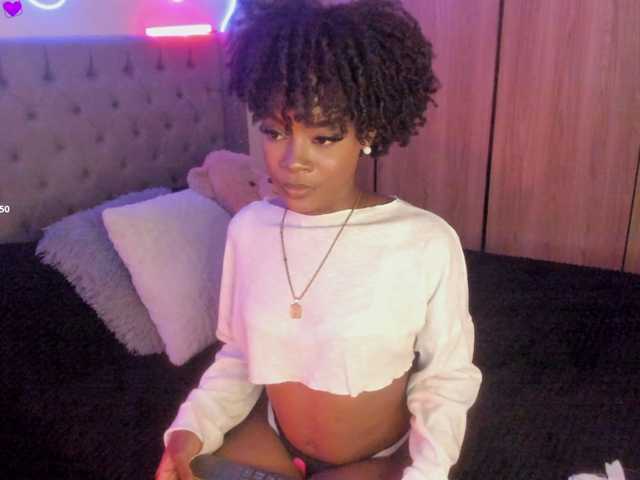 Miss-west, en directo ahora en BongaCams