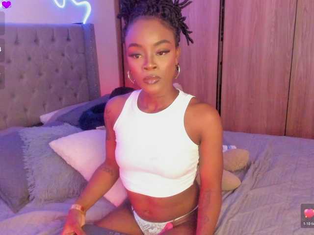 Miss-west live cam on BongaCams