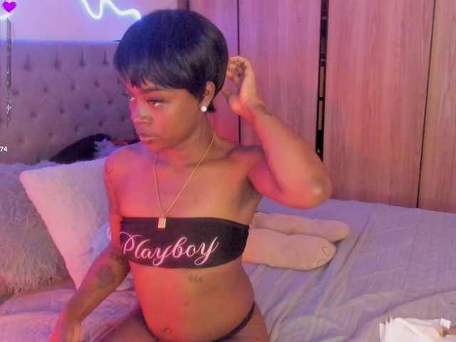 Miss-west live cam on BongaCams