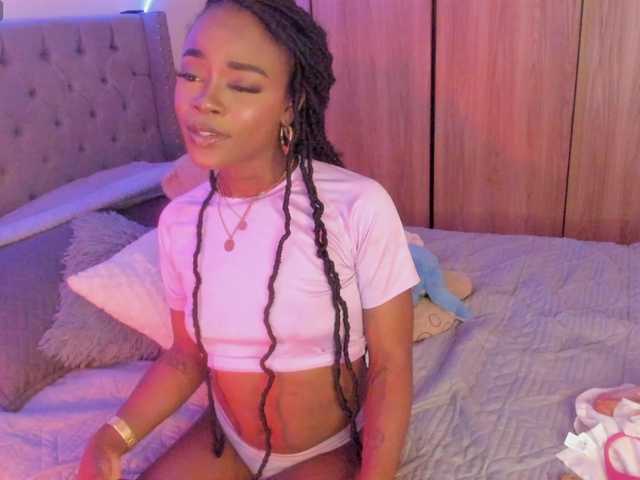 Miss-west live cam on BongaCams
