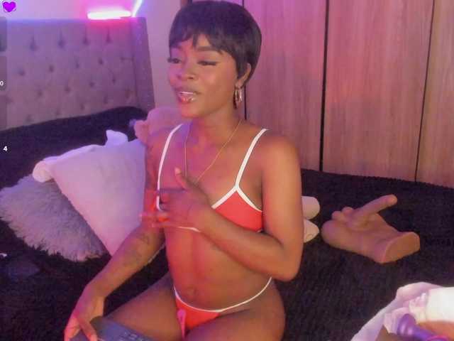 Miss-west live cam on BongaCams